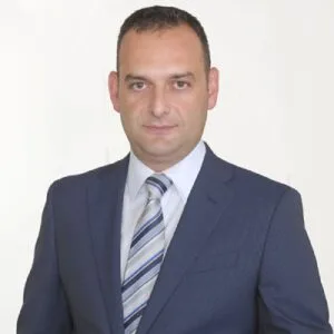 Καραμανάκος Πέτρος